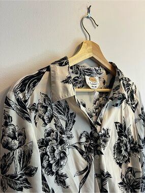 Talbots 100% Silk Tropical Floral Button-Up Shirt - Black on Gray-Cream